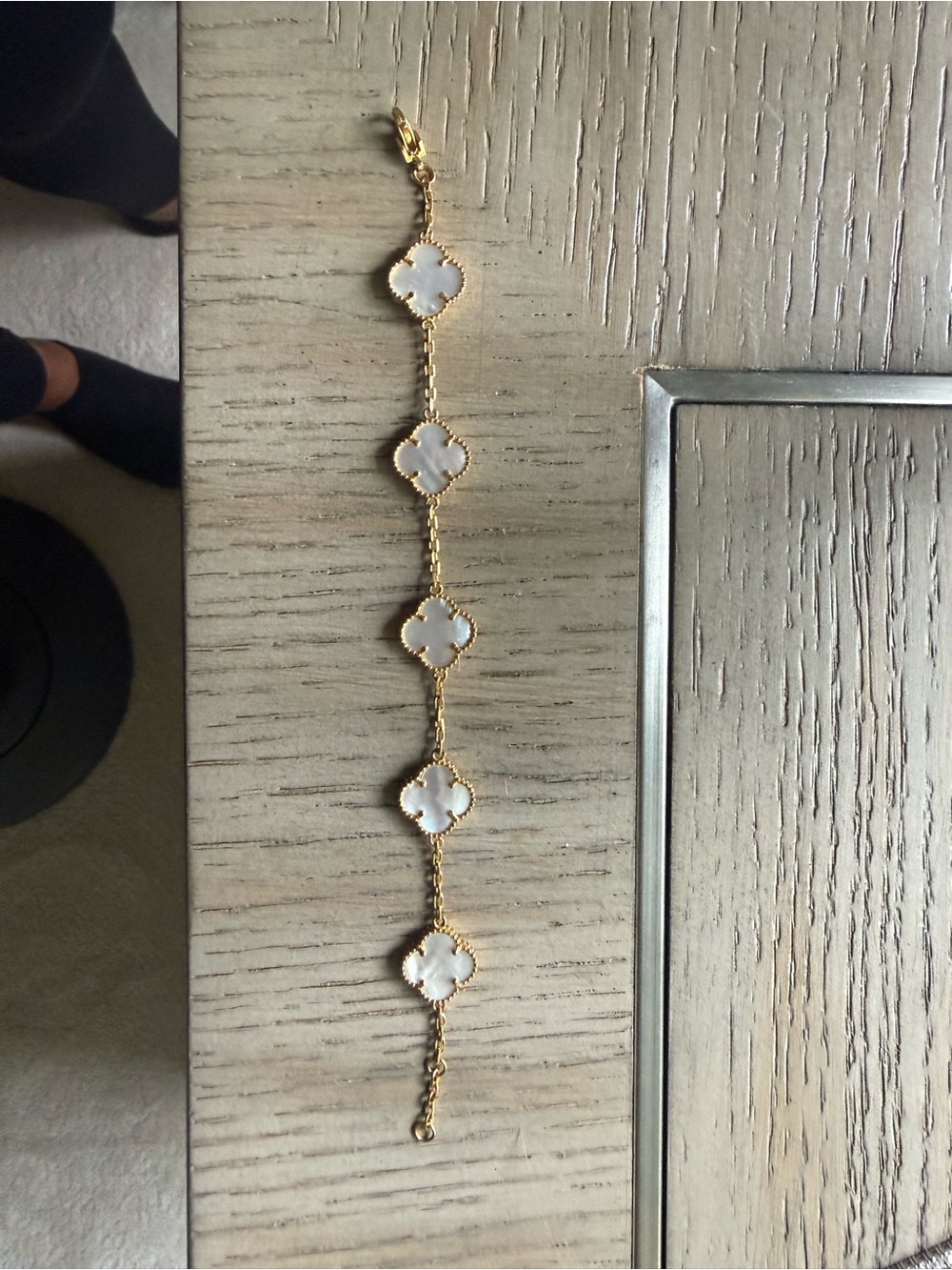 21 karat yellow gold & mother of pearl Clover Link Bracelet